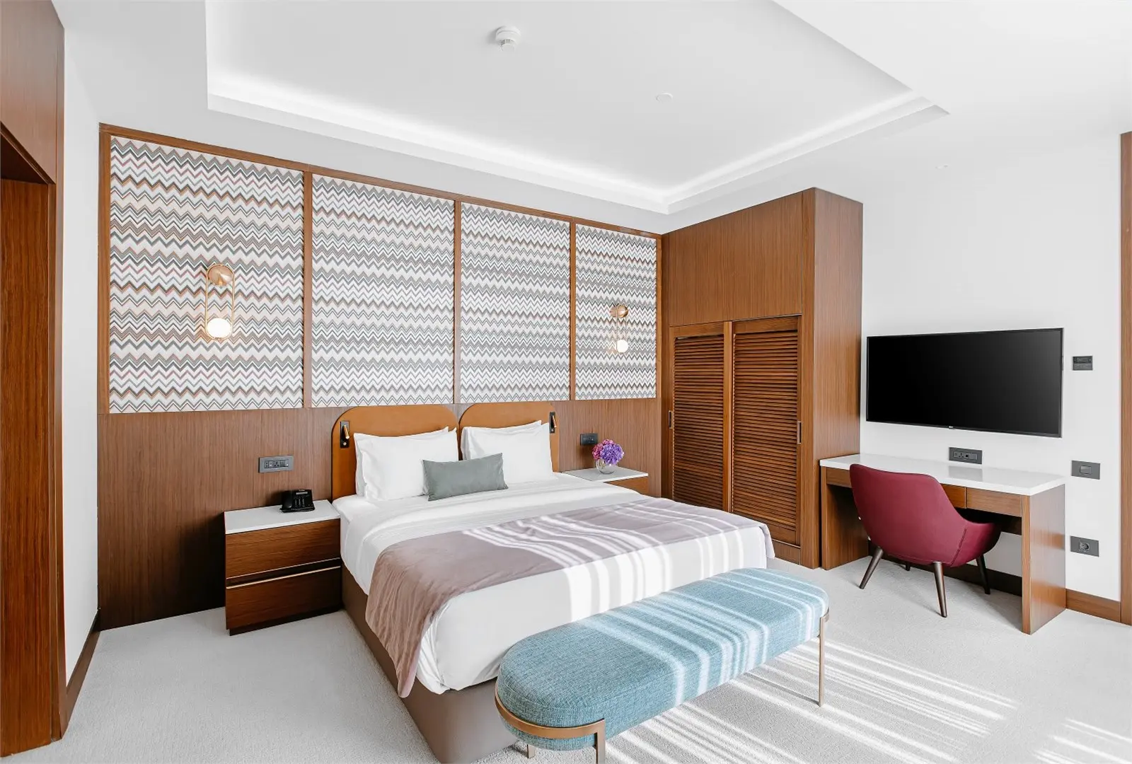 Junior Suite Room at Qafqaz Riverside Hotel.